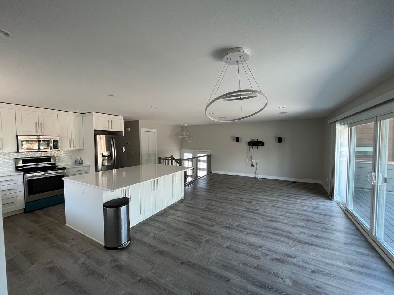 ONE MONTH FREE! NEW 4 bed/2 bath home close to downtown - Photo 3 of 16