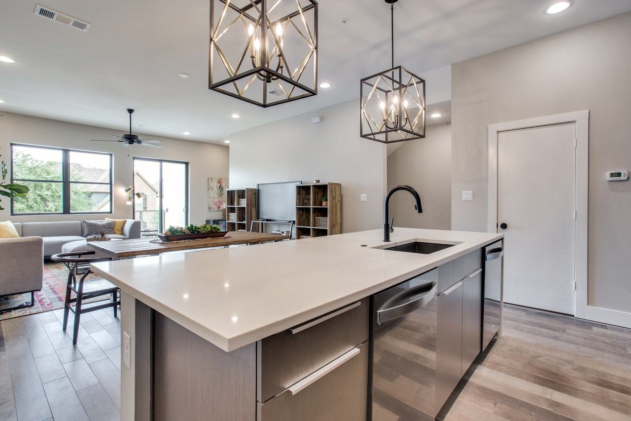 3139 Lubbock Ave - Photo 5 of 25