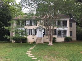 featured image of 329A Cloverdale Rd #329A