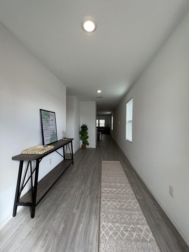 8523 Grosebeak Cv #1 - Photo 5 of 49