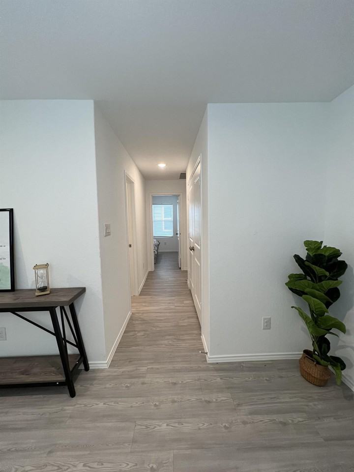 8523 Grosebeak Cv #1 - Photo 6 of 49