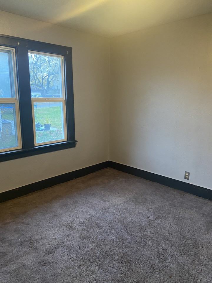 221 Burr St #1 - Photo 2 of 10