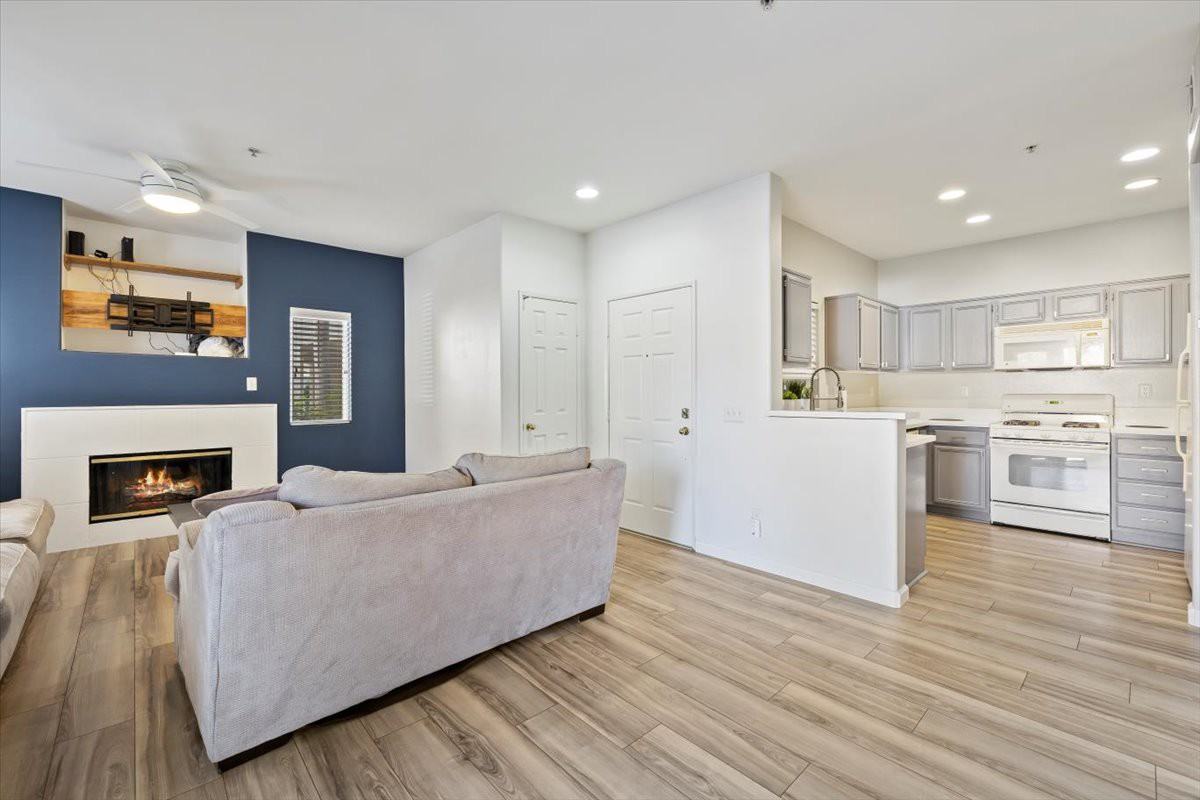 26444 Arboretum Way - 2101Unit 2101 #2101 - Photo 4 of 25