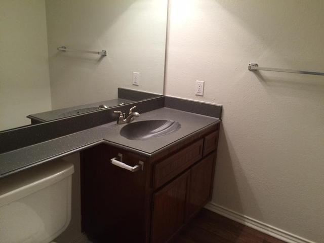 509 Delmar Street - Photo 5 of 10