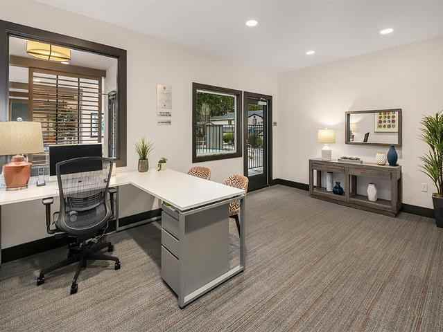 1617 W Admiralty Heights Ln - Photo 3 of 19