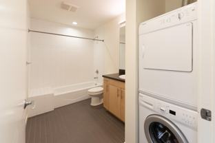 703 Bellevue Ave E - Photo 1 of 1