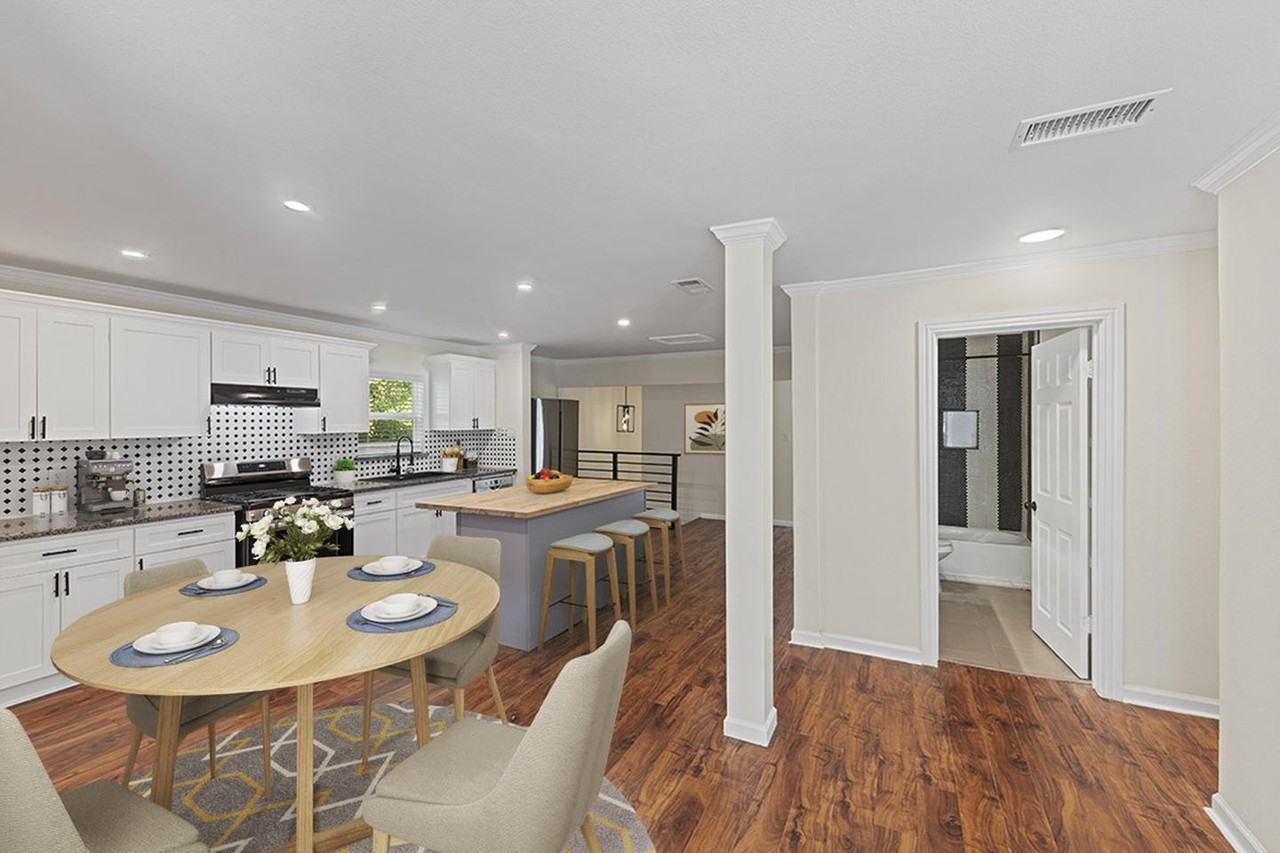 One of a Kind North Oak Cliff home with fenced backyard - Photo 2 of 24