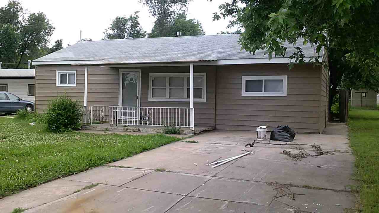 249 Trout Ave - Photo 2 of 7
