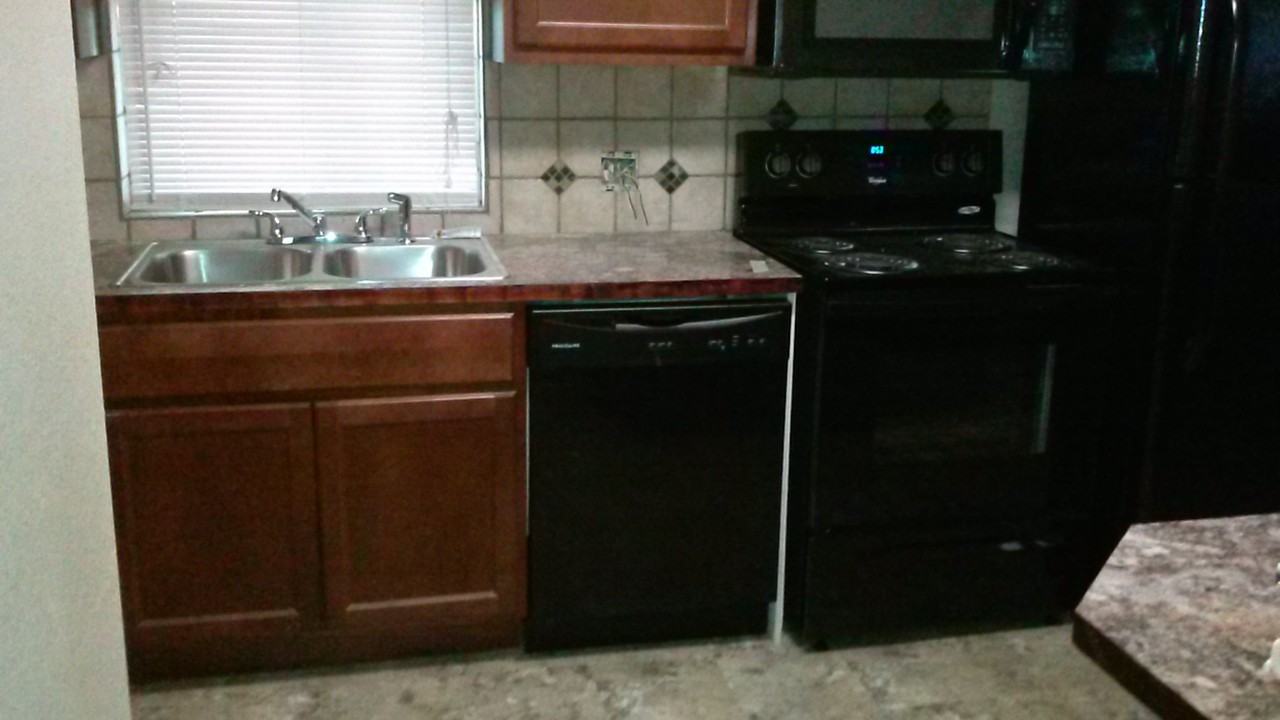 249 Trout Ave - Photo 3 of 7