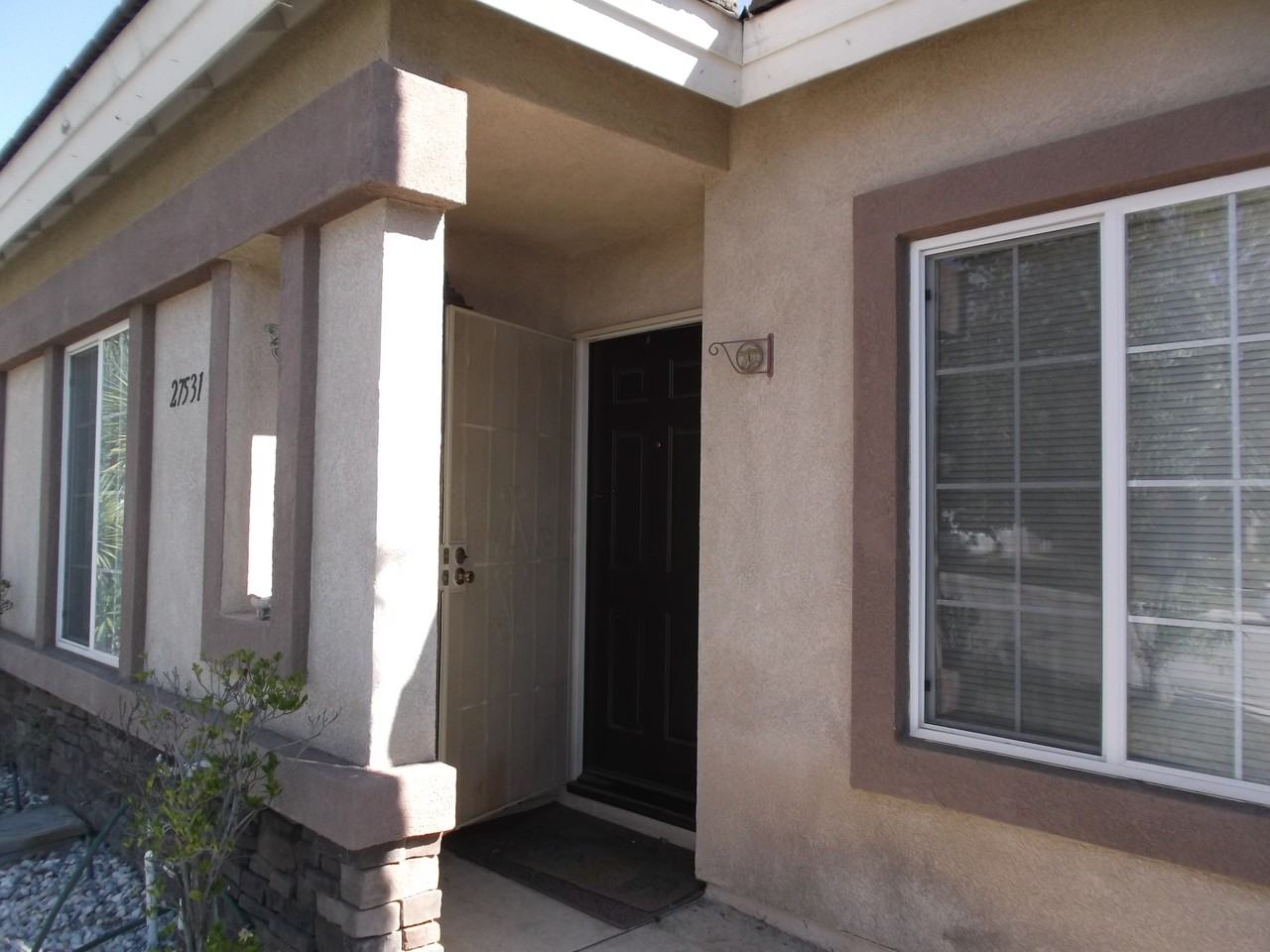 27531 Sierra Madre Dr - Photo 3 of 27