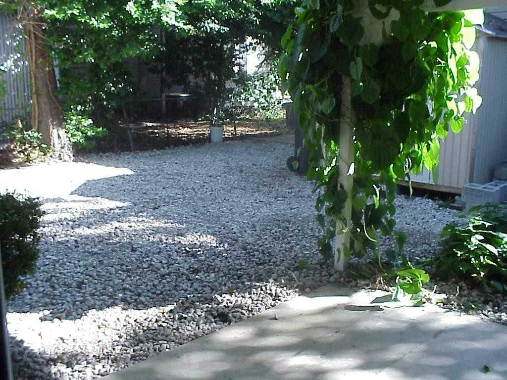 930 1/2 Rutland St #1 - Photo 3 of 16