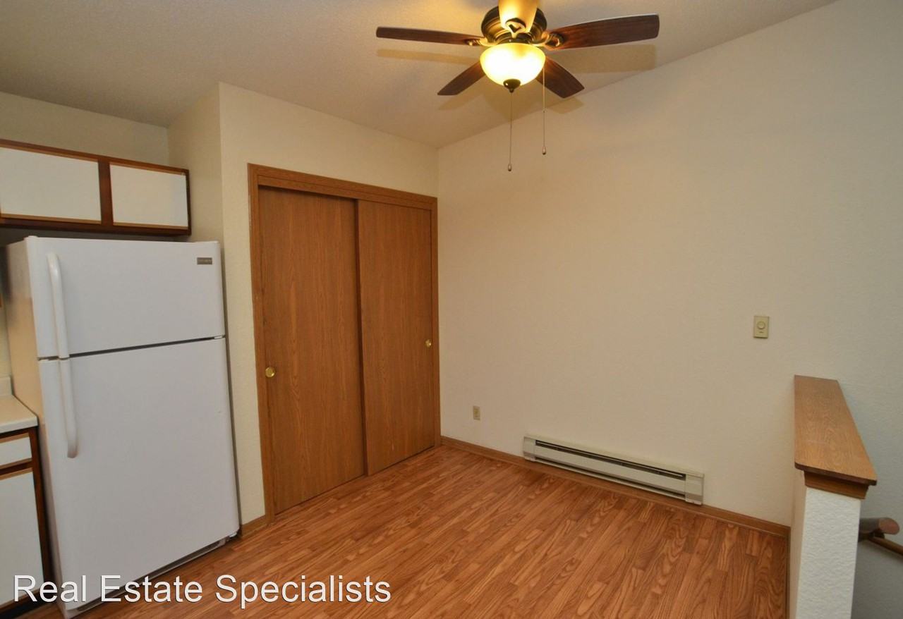 116 Deer Creek Court - Photo 2 of 12