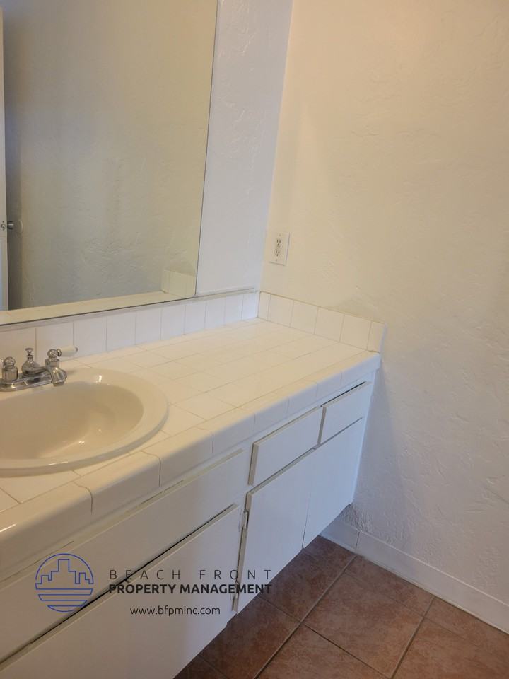 1532 W. 257th St. - Photo 3 of 14