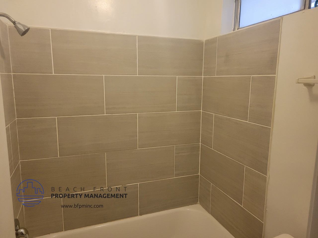 1532 W. 257th St. - Photo 4 of 14