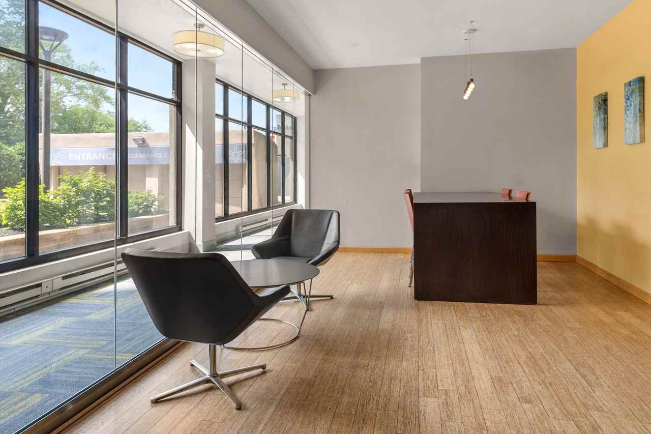 Vista - Photo 3 of 21