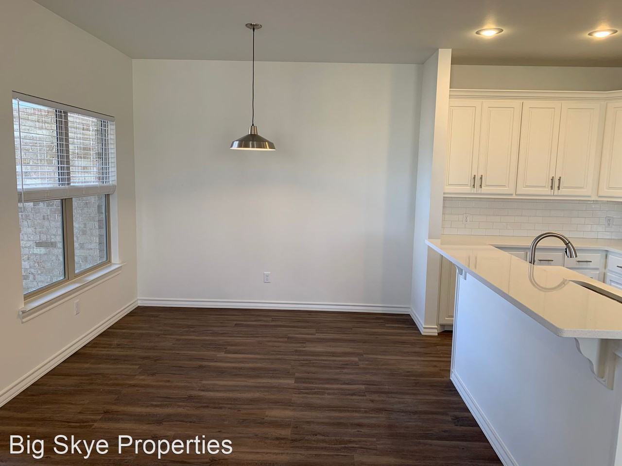 Beautiful brand new!! All the bells and whistles . - Photo 3 of 20