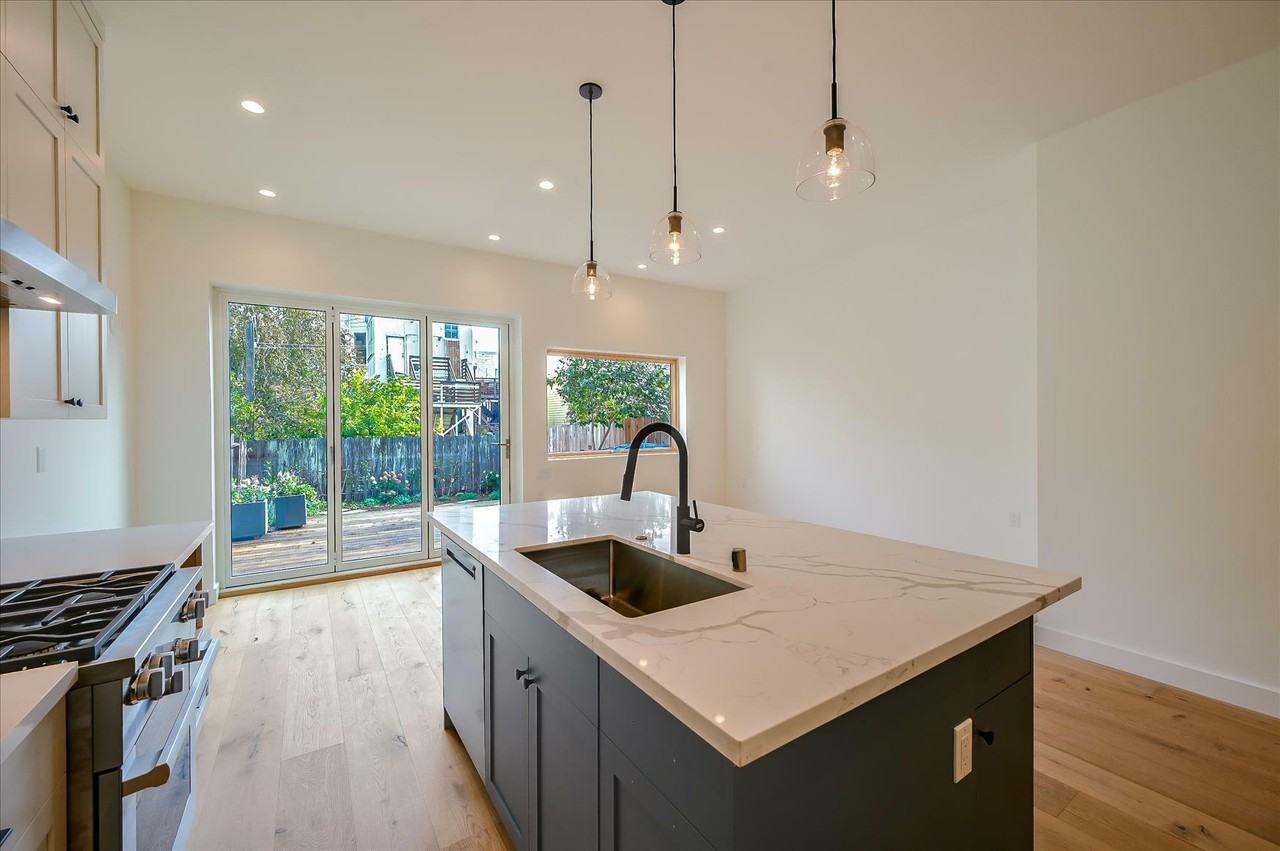 19 Walter St - Photo 3 of 24