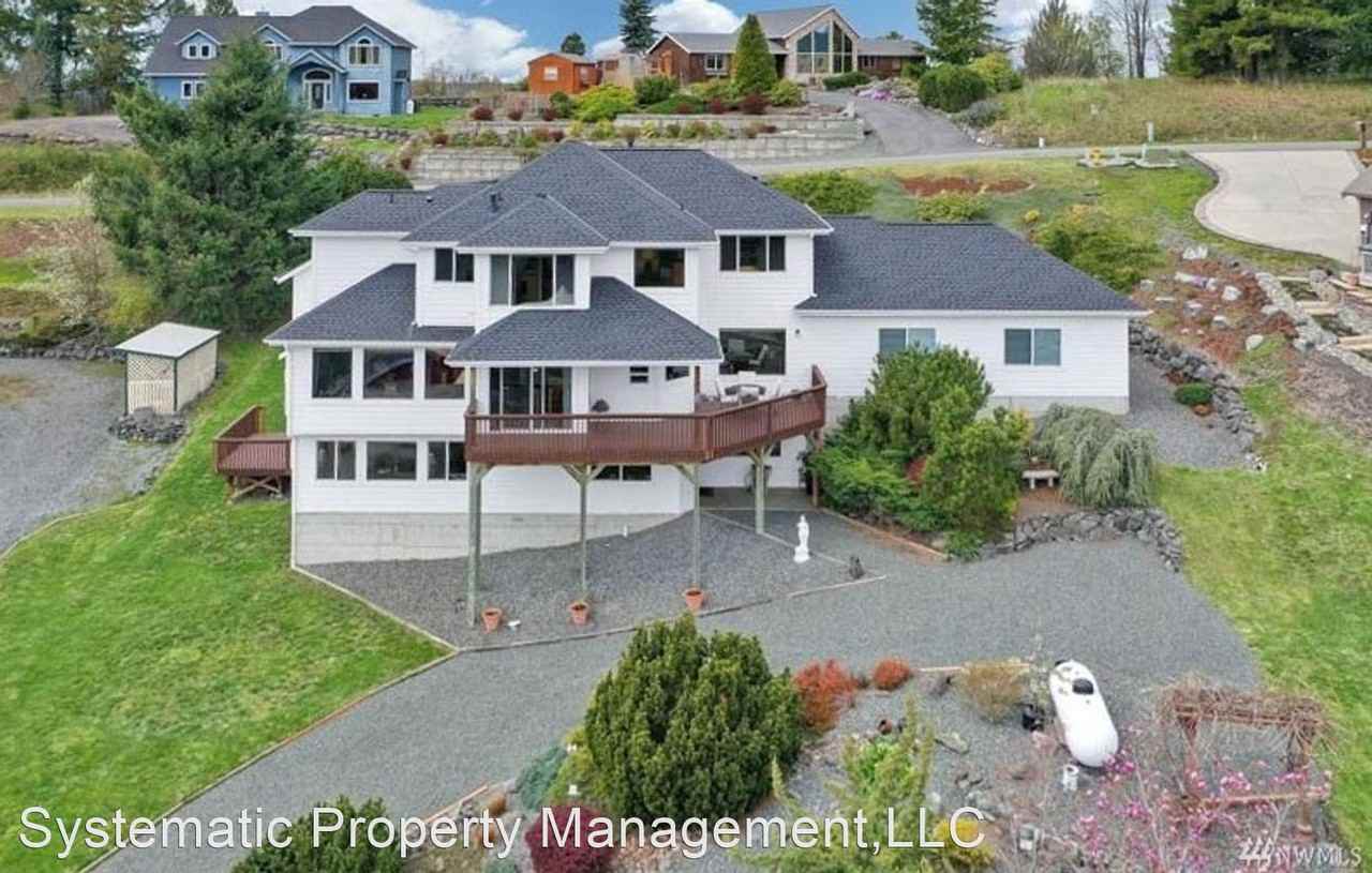 215 Dow Ridge Dr N - Photo 3 of 9