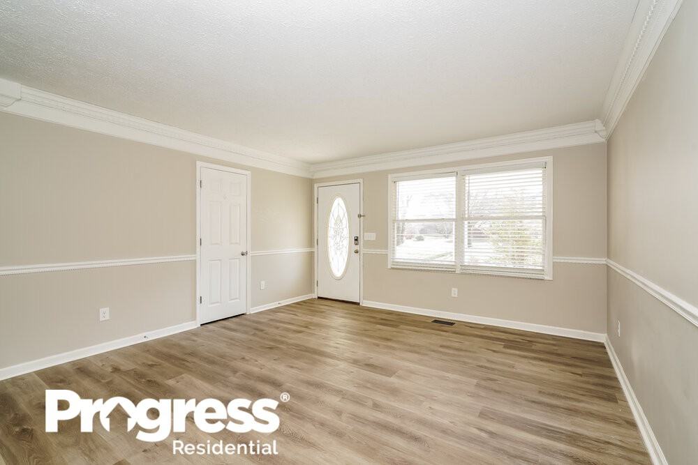 5112 Beechwood Rd - Photo 3 of 16