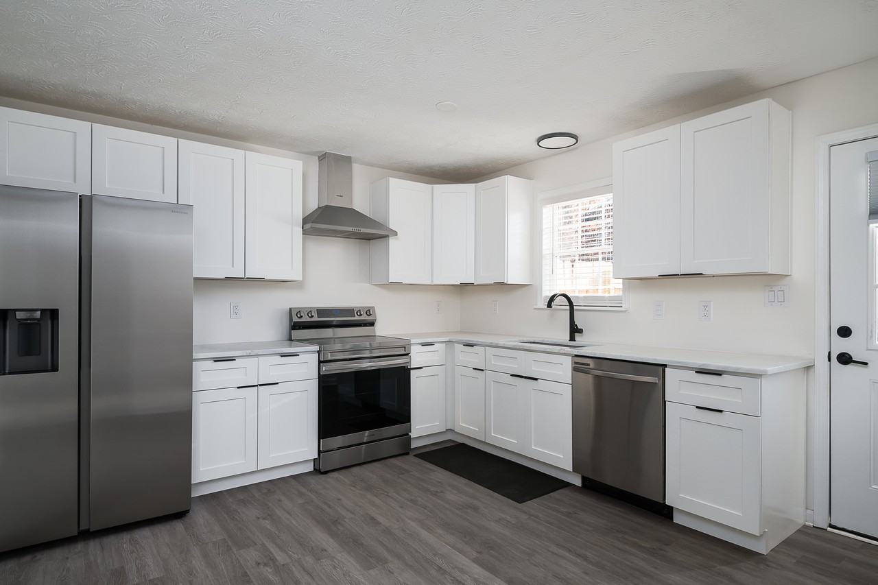 154 Garnet Dr #154 - Photo 3 of 19