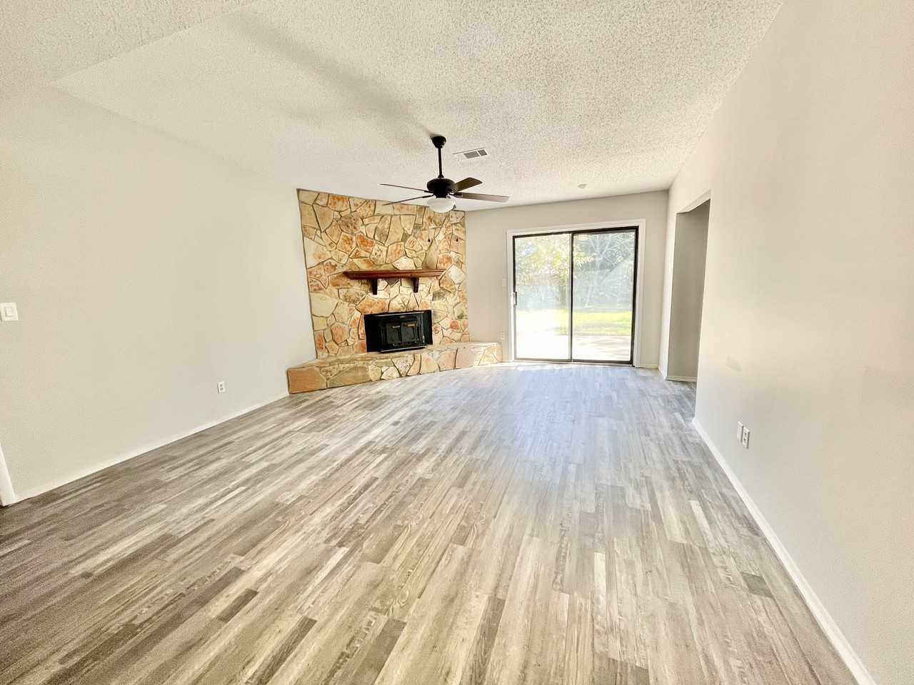 106 Northwind Ct - Photo 3 of 11