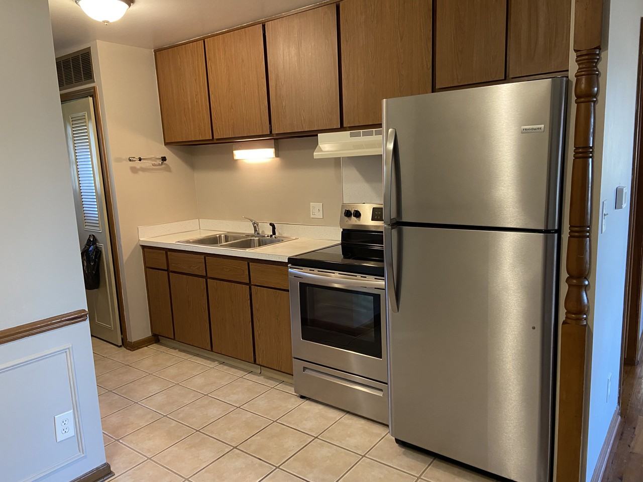 2040 Cashin St #6 - Photo 3 of 6