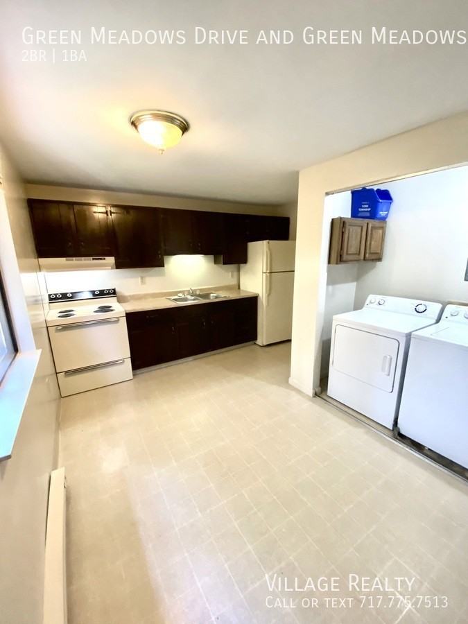 Green Meadows Drive & & Green Meadows Drive #620 - Photo 3 of 43