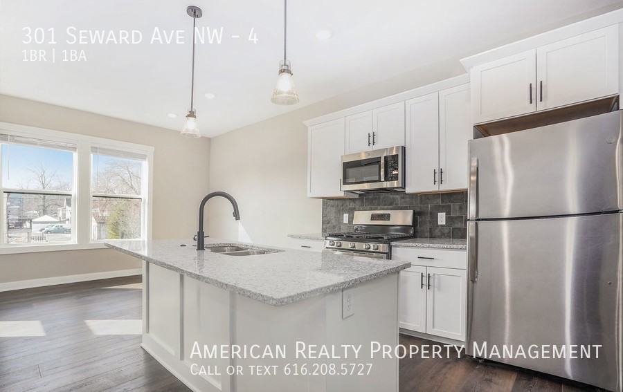 301 Seward Ave Nw #4 - Photo 4 of 20