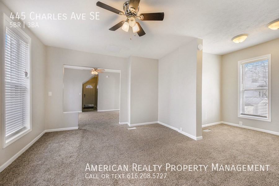 445 Charles Avenue Southeast - Photo 7 of 21