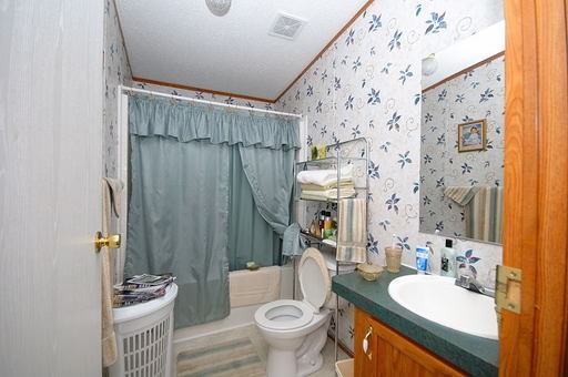 102 Autumn Winds Pl - Photo 3 of 14