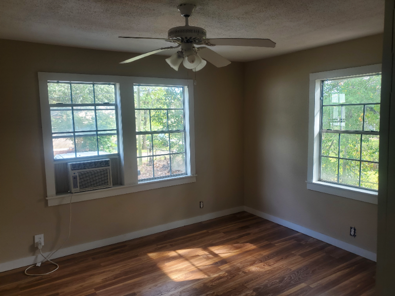 408 N Texas St - Photo 3 of 5