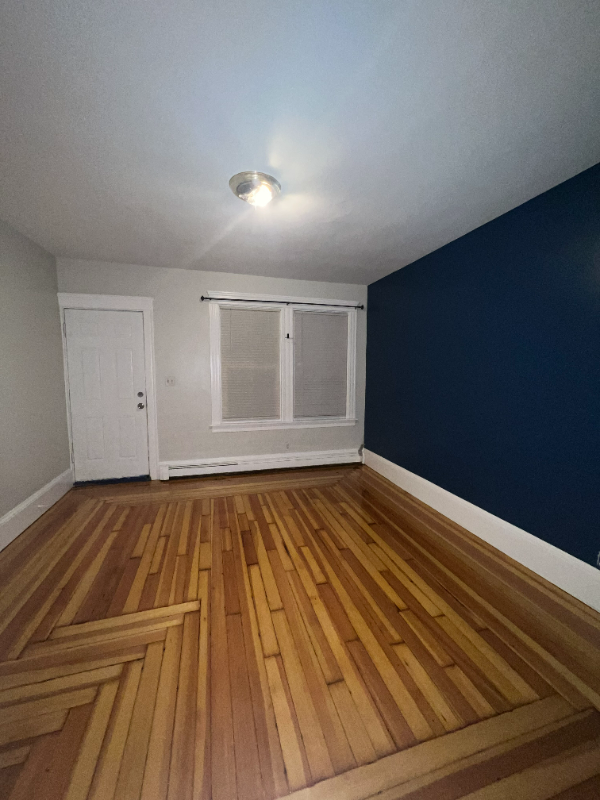 33 Arch St - Photo 3 of 7