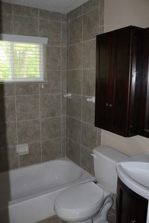 32 Peachtree Avenue Northeast #3 - Photo 3 of 8