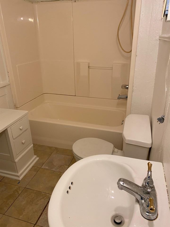 1617 Dorchester Ave #1 - Photo 6 of 11