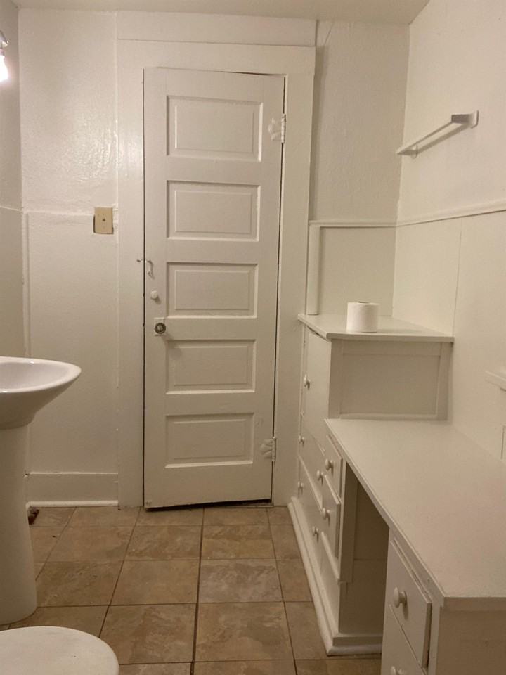 1617 Dorchester Ave #1 - Photo 7 of 11