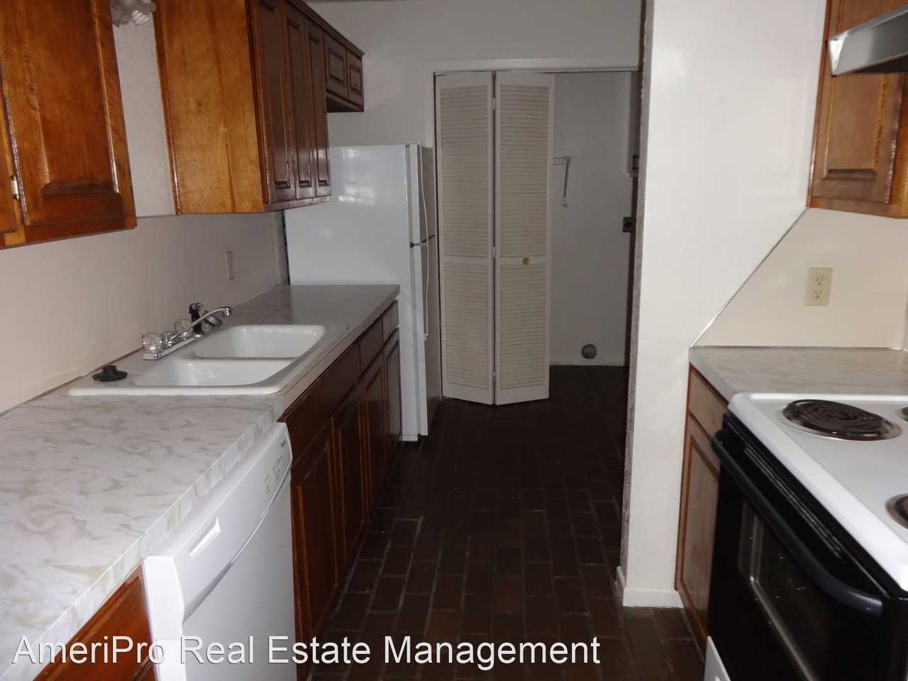 1510 N 8th St - Photo 3 of 6