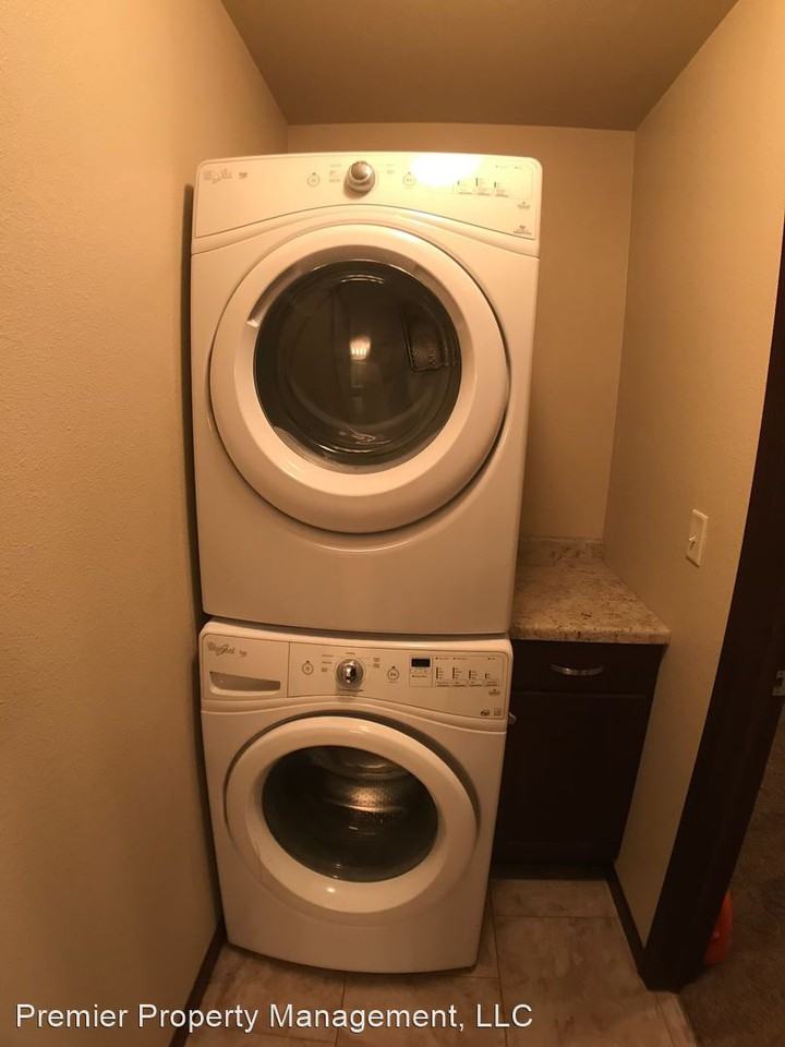 338A Little Rock Ct - Photo 2 of 12