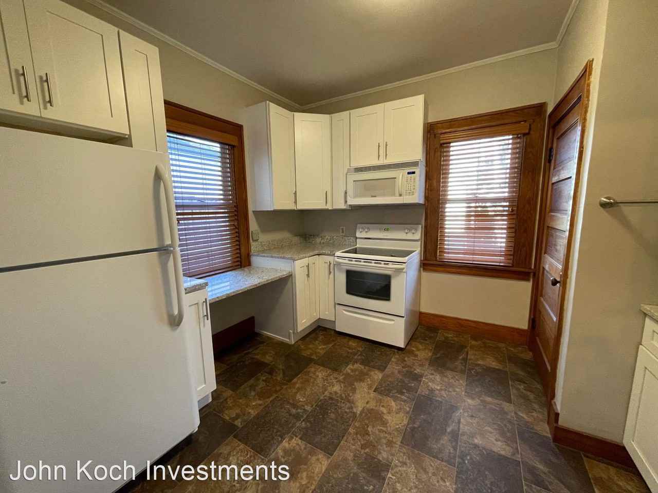 225 N Spring Ave - Photo 2 of 19