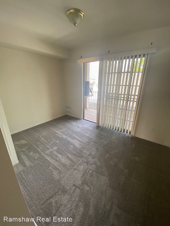 302CED - Photo 6 of 17