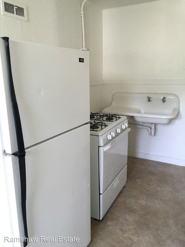 704STO - Photo 3 of 11