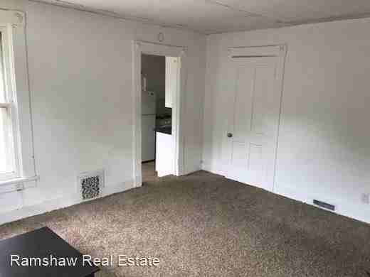 704STO - Photo 4 of 11