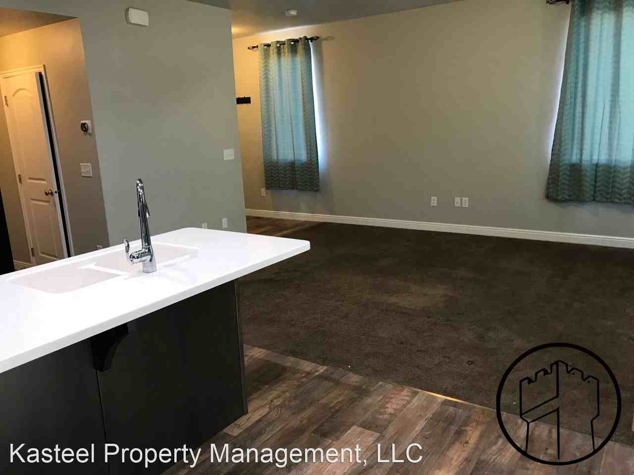 504 W Green Spring Way - Photo 3 of 11