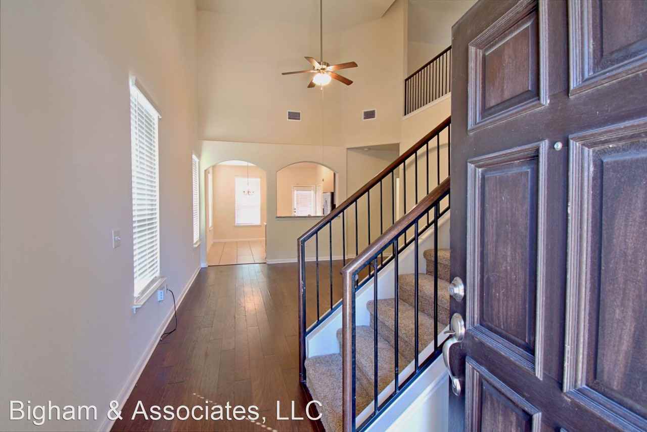 18705 Moreto Loop - Photo 2 of 21