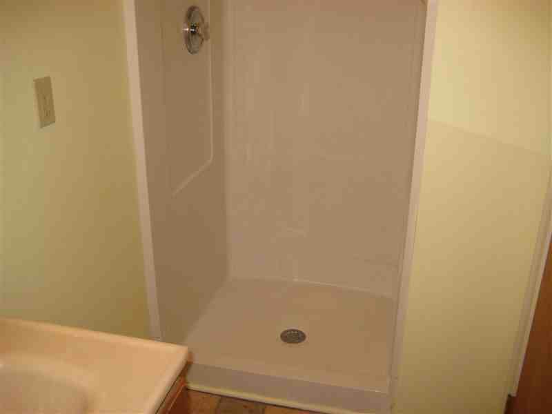 180 W Lake Lansing Rd - Photo 3 of 4