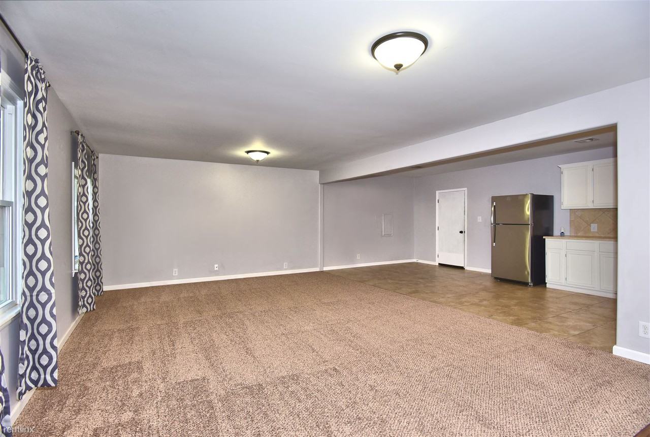 711 E Karma Ave - Photo 2 of 10