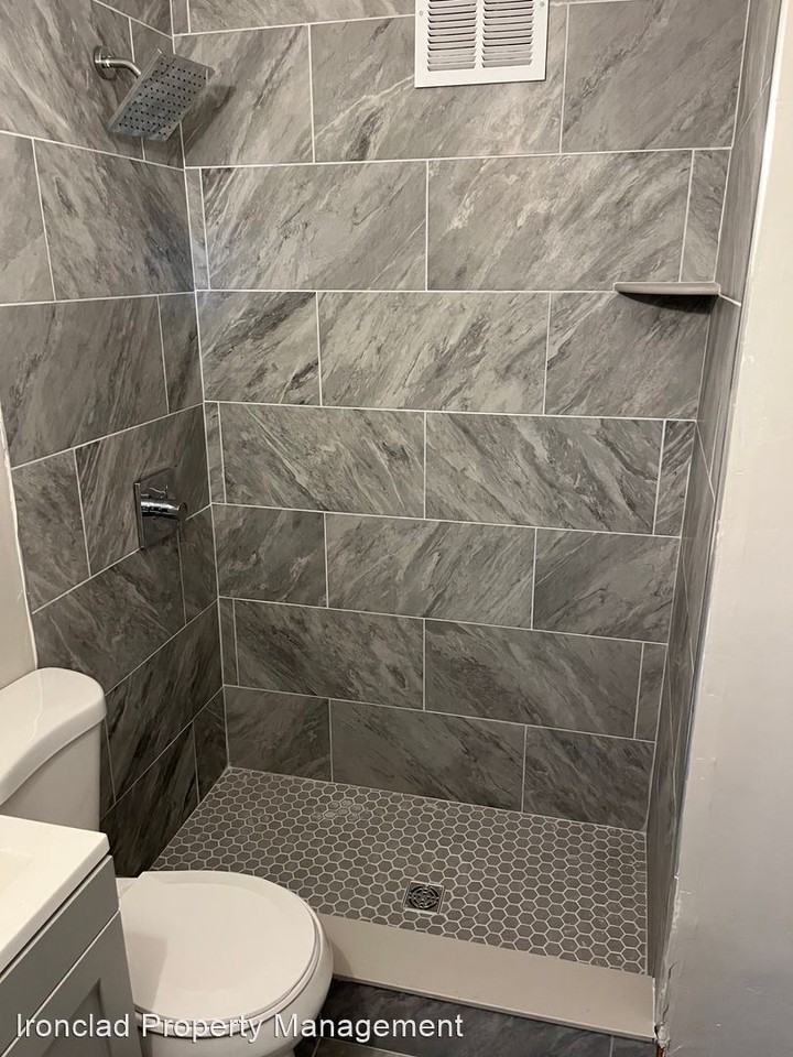 239 Pearl St. - Photo 2 of 9