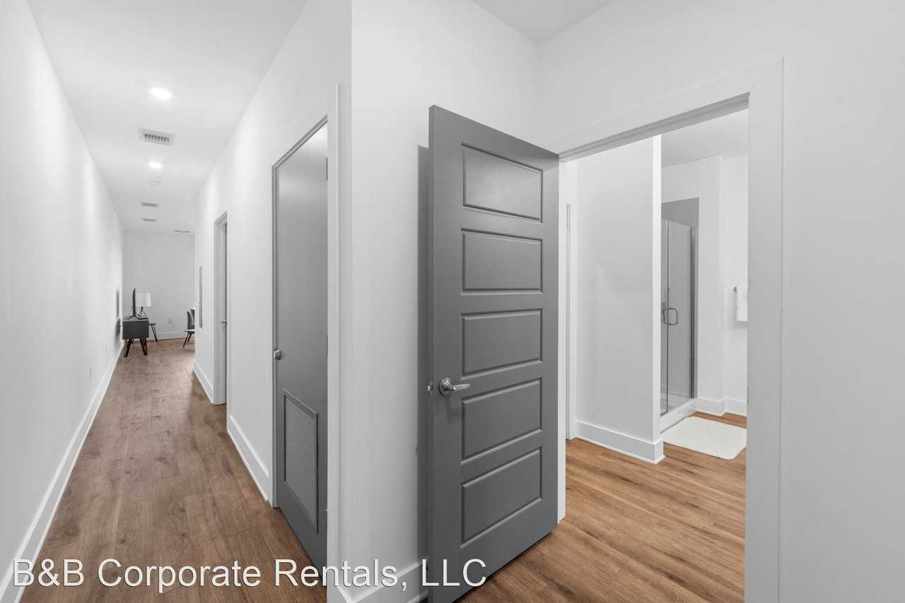 369 Centennial Olympic Park Dr Nw #1014 - Photo 2 of 8