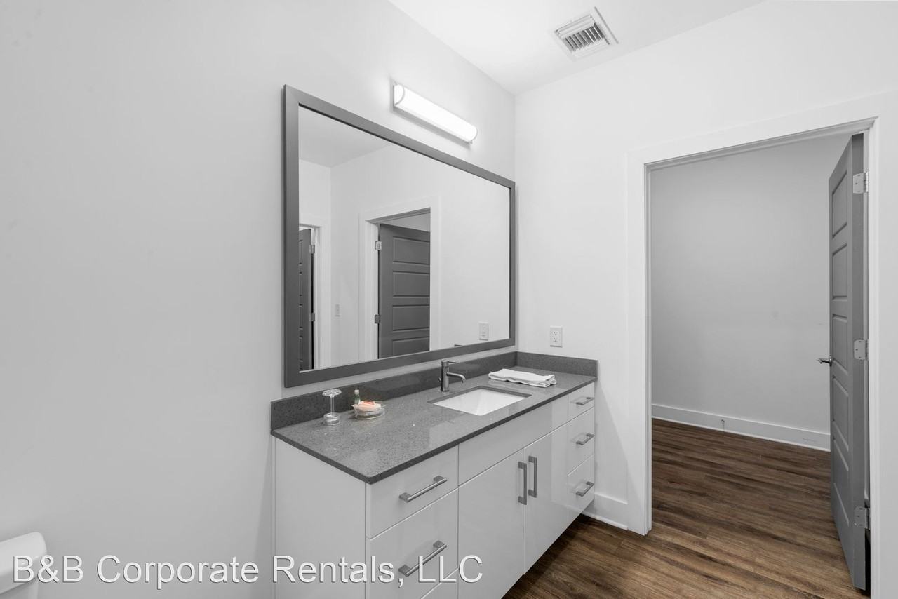 369 Centennial Olympic Park Dr Nw #1014 - Photo 3 of 8