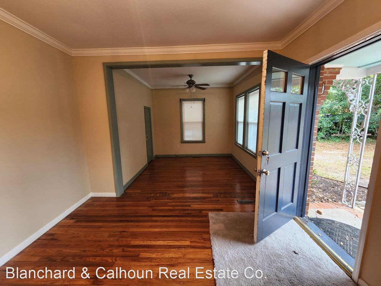 2361 Redwood Dr - Photo 3 of 18