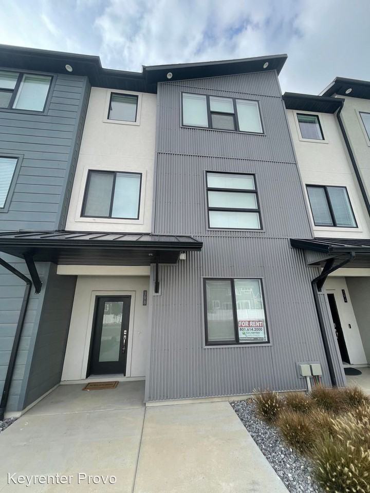 398 S 700 W - Photo 3 of 15